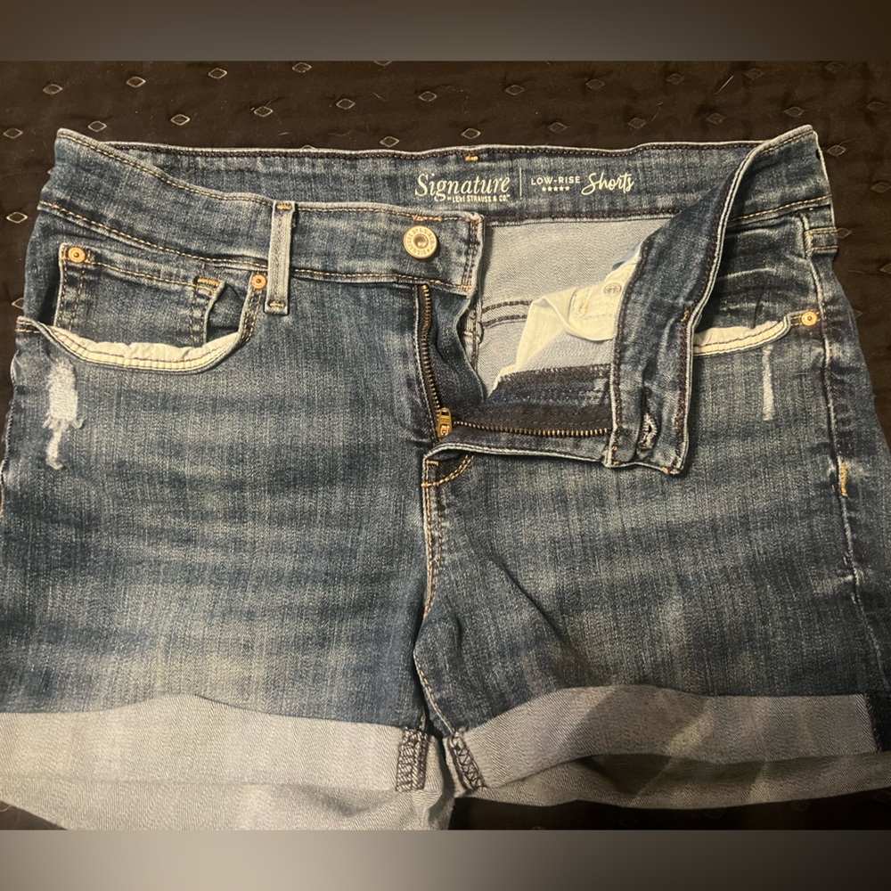 Levi shorts